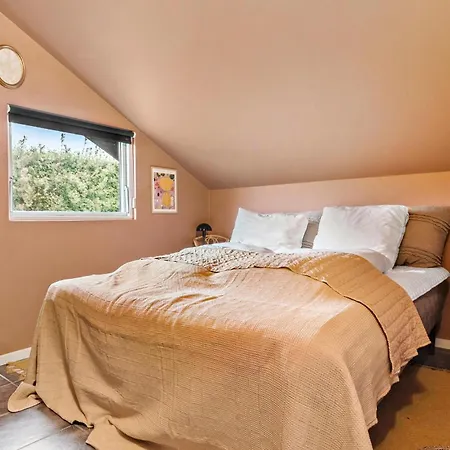 2 Bedroom In בית נופש *