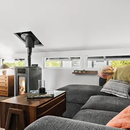 2 Bedroom In בית נופש *